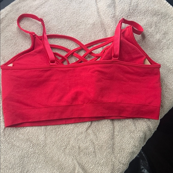 Set of 2 Strappy Lattice Front Sports Bras - Heather Grey & Red - Picture 4 of 5